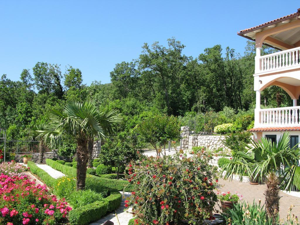 Bed And Breakfast Villa Iris Mošćenička Draga Kültér fotó