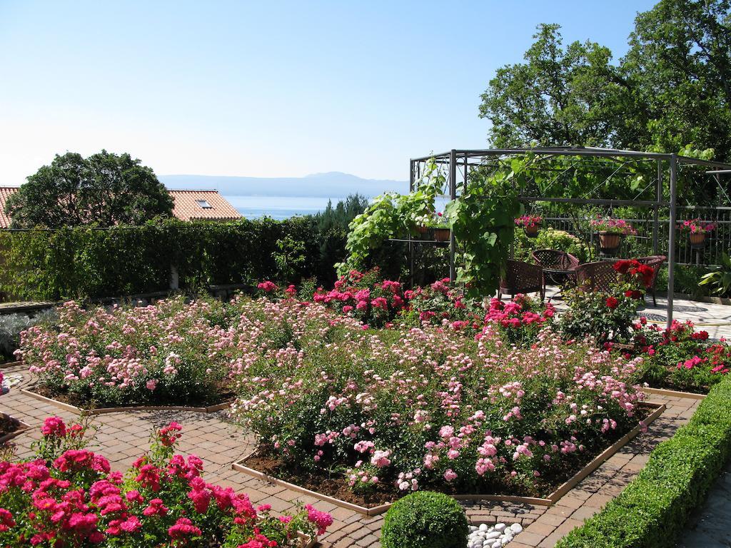Bed And Breakfast Villa Iris Mošćenička Draga Kültér fotó