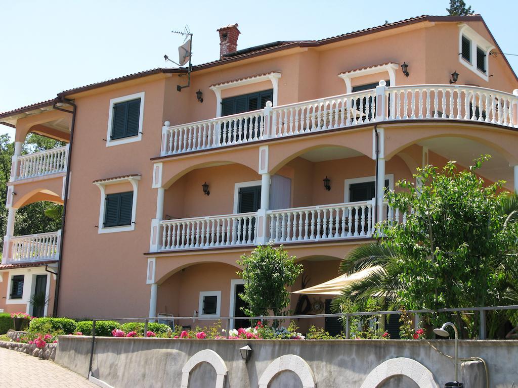 Bed And Breakfast Villa Iris Mošćenička Draga Kültér fotó