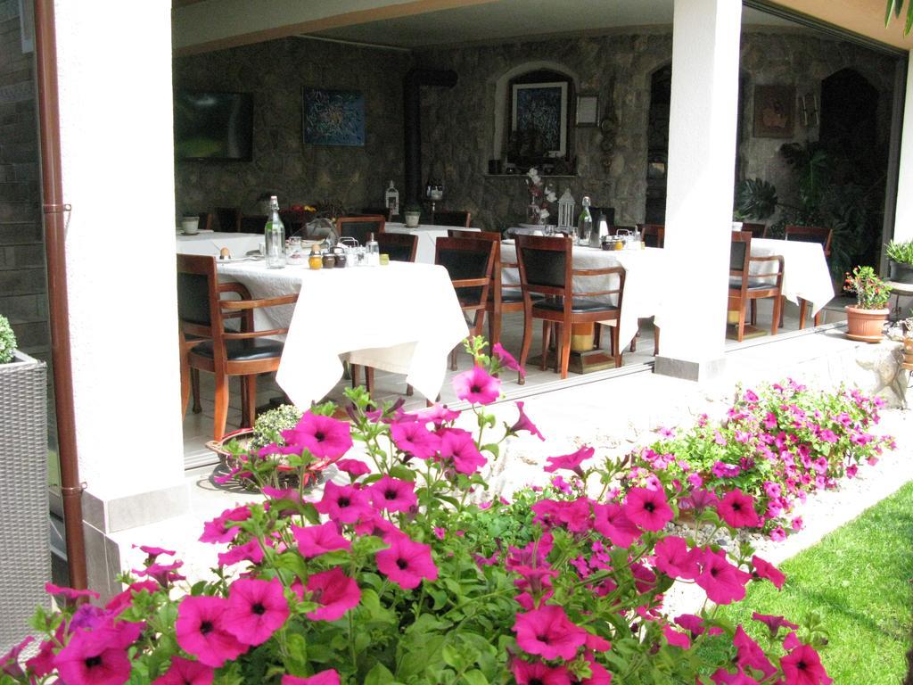 Bed And Breakfast Villa Iris Mošćenička Draga Kültér fotó