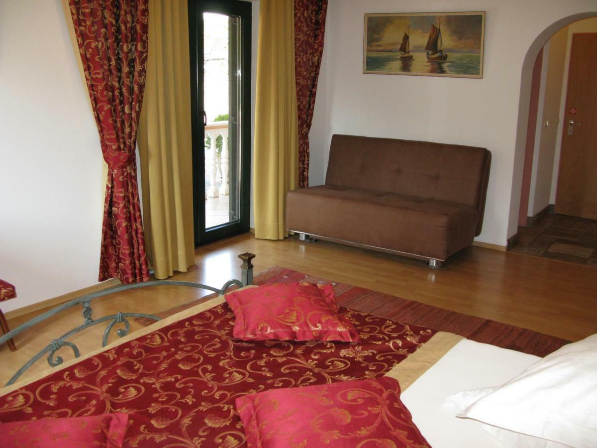 Bed And Breakfast Villa Iris Mošćenička Draga Kültér fotó